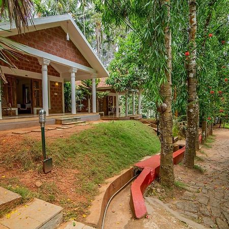 Orchid Trails Resort スルタン・バザリー エクステリア 写真